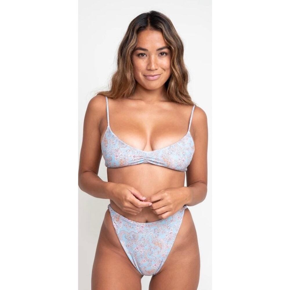 Skatie X Amber Fillerup Clark• ‘Salty’ Bikini Bottom in MUSTIQUE